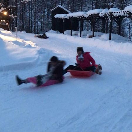 Ritz Garden Niji Guest House Бией Екстериор снимка