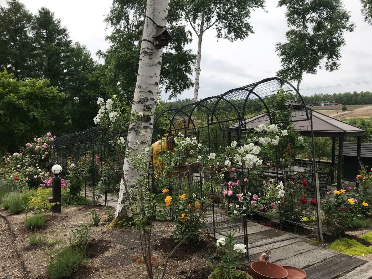 Ritz Garden Niji Guest House Бией Екстериор снимка
